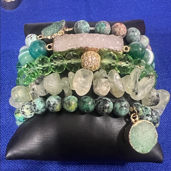 Jewelry - Green Multi-Strand Druzy & Beaded Bracelet Set